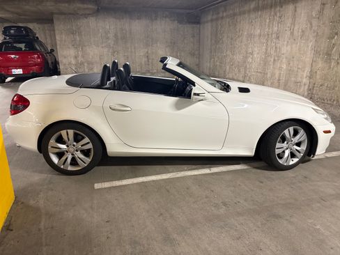 Used 2009 Mercedes-Benz SLK 350 image 6