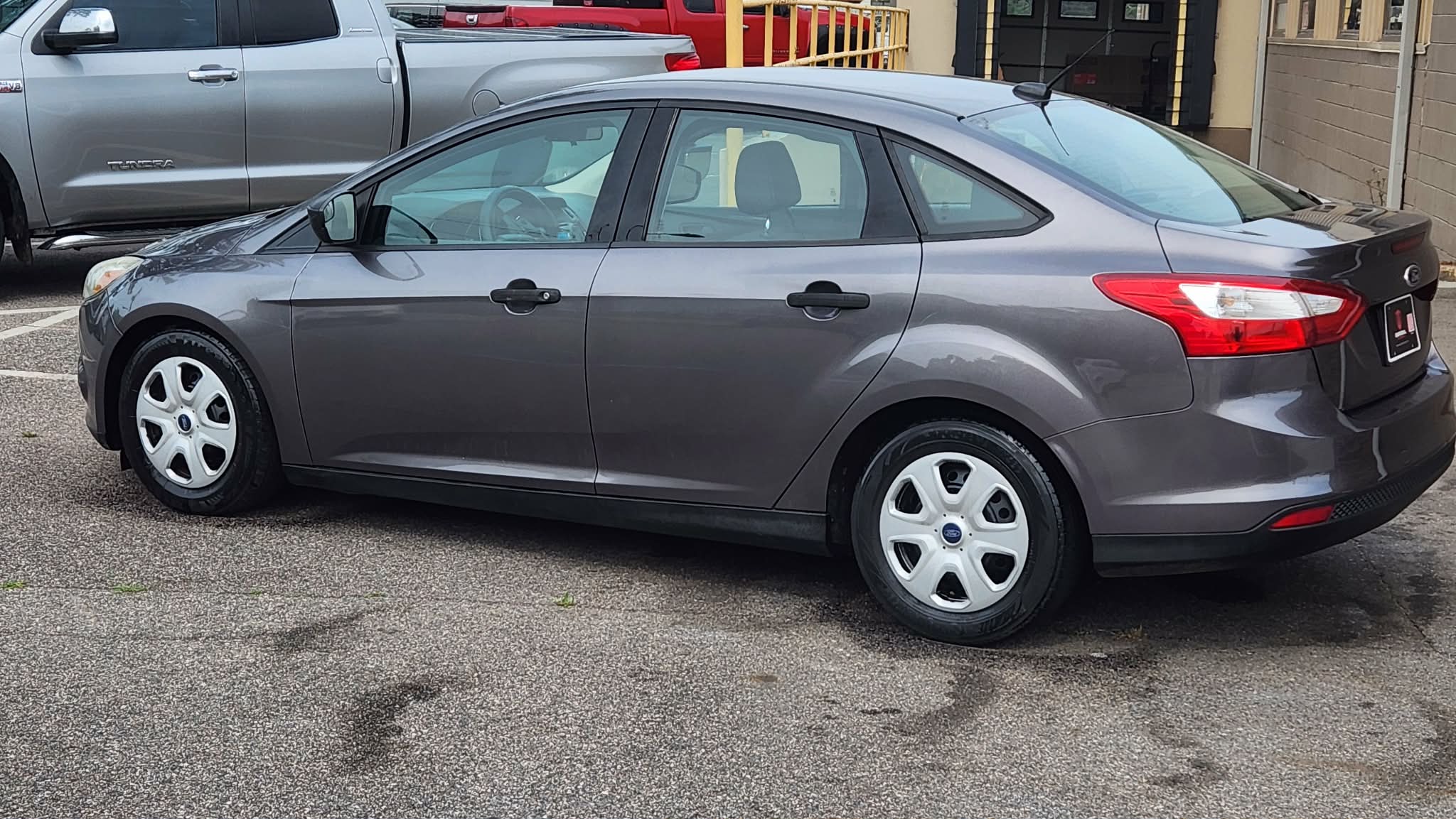 Used 2014 Ford Focus S FWD image 6