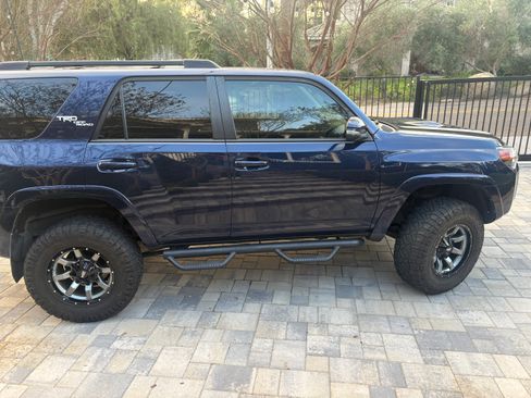 Used 2019 Toyota 4Runner TRD Off-Road Premium w/ Wilderness Package image 2