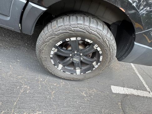 Used 2014 Ford Expedition XL AWD/4WD image 11