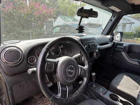 Used 2015 Jeep Wrangler Sport AWD/4WD image 15