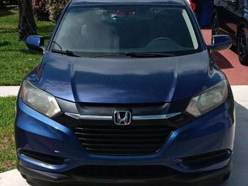 Used 2016 Honda HR-V LX image 11