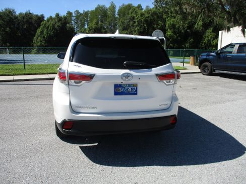 Used 2015 Toyota Highlander Limited FWD image 5