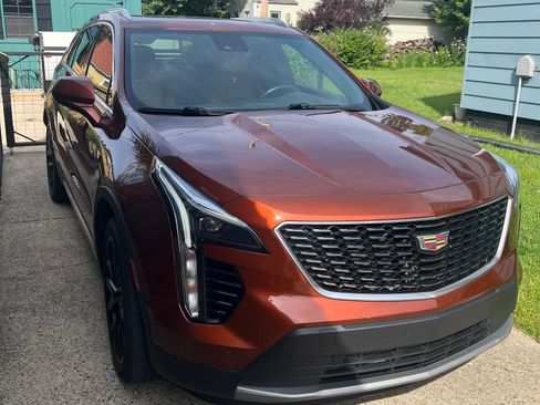 Used 2019 Cadillac XT4 Premium Luxury w/ Driver Assist Package AWD/4WD image 9