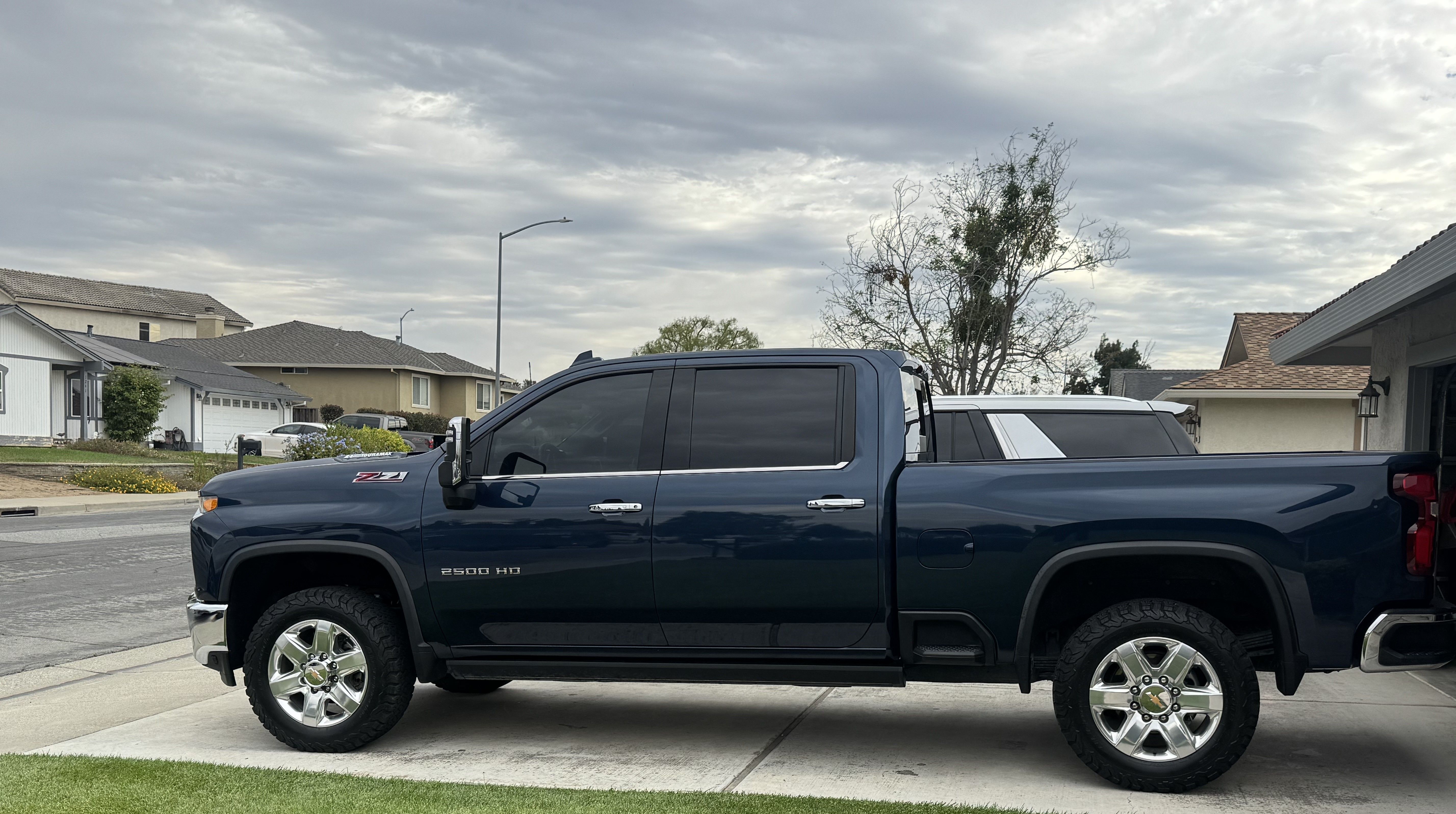 Used 2022 Chevrolet Silverado 2500 LTZ AWD/4WD image 1