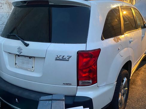 Used 2008 Suzuki XL7 Limited AWD/4WD image 17