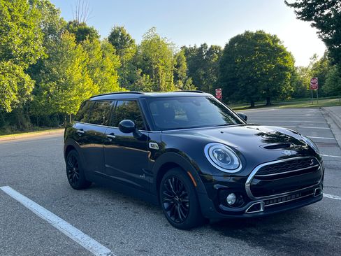 Used 2019 MINI Cooper Clubman S image 10