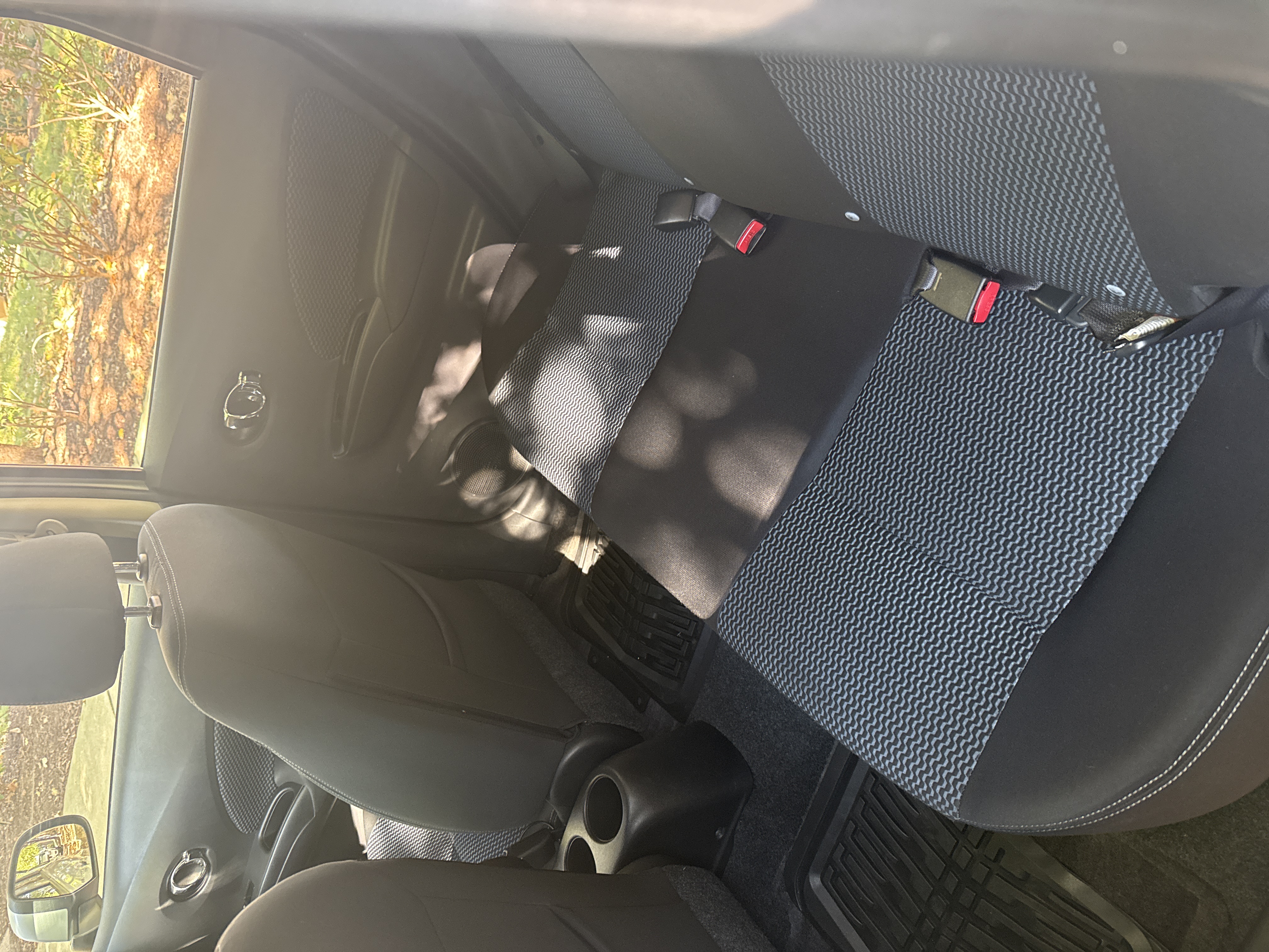 Used 2014 Nissan Versa Note SV FWD image 1
