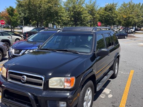 Used 2002 Nissan Pathfinder SE RWD image 4