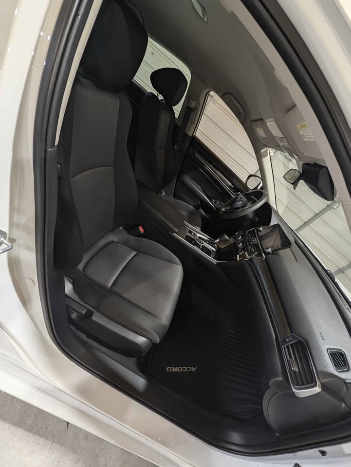 Used 2021 Honda Accord LX image 9