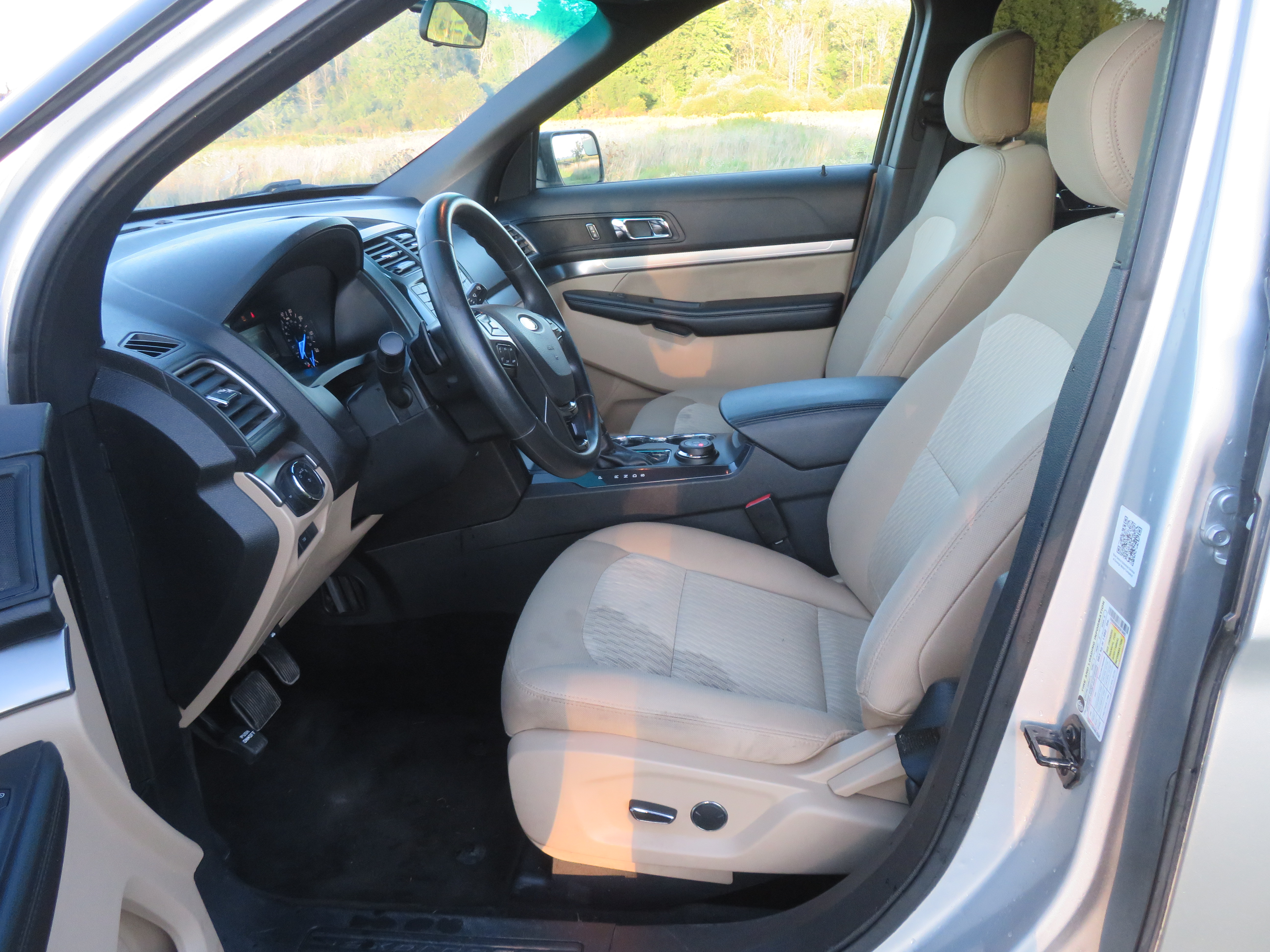 Used 2017 Ford Explorer 4WD image 9