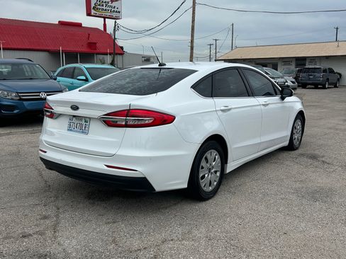 Used 2019 Ford Fusion S FWD image 5
