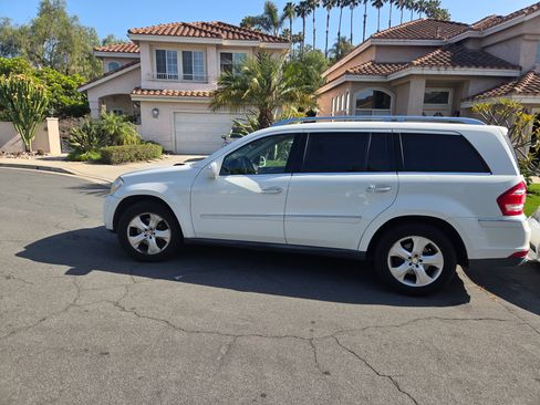 Used 2010 Mercedes-Benz GL 450 4MATIC image 11