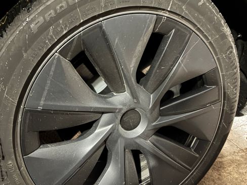 Used 2024 Tesla Model Y Long Range image 13