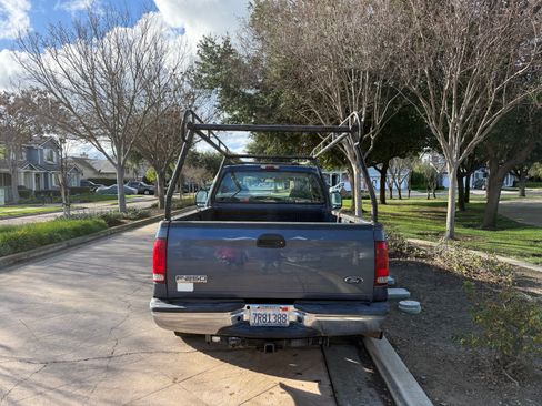 Used 2005 Ford F250 XL image 9