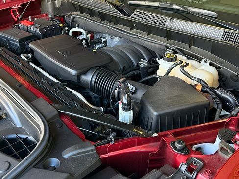 Used 2023 Chevrolet Silverado 1500 LT image 10