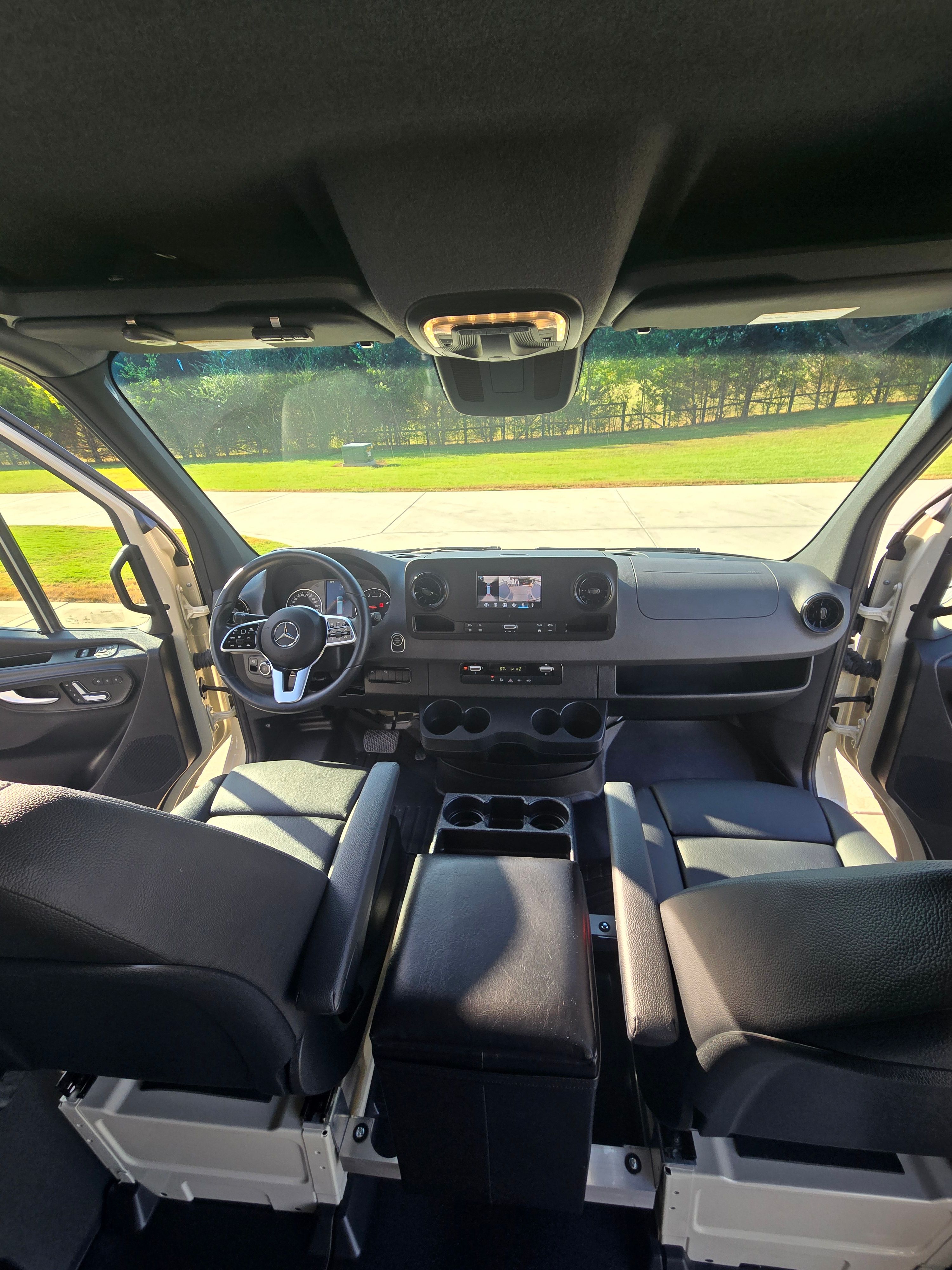 Used 2022 Mercedes-Benz Sprinter 2500 image 12