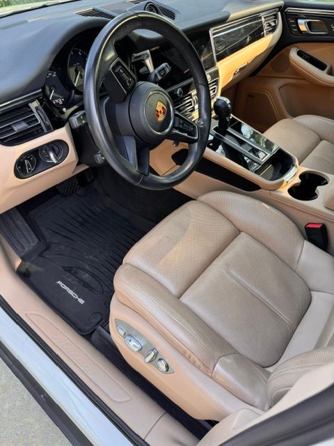 Used 2022 Porsche Macan AWD/4WD image 8