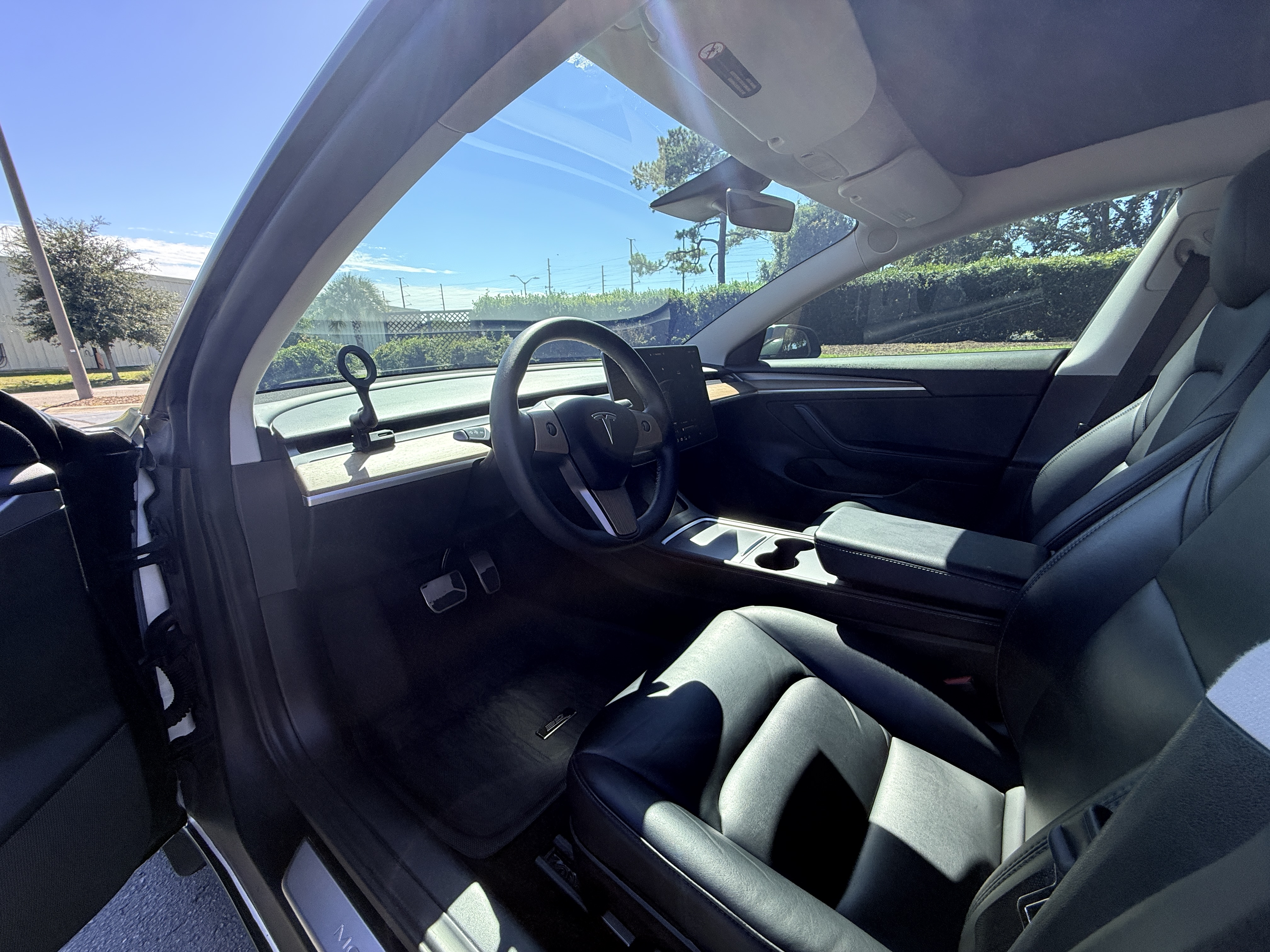 Used 2022 Tesla Model 3 Long Range AWD/4WD image 17