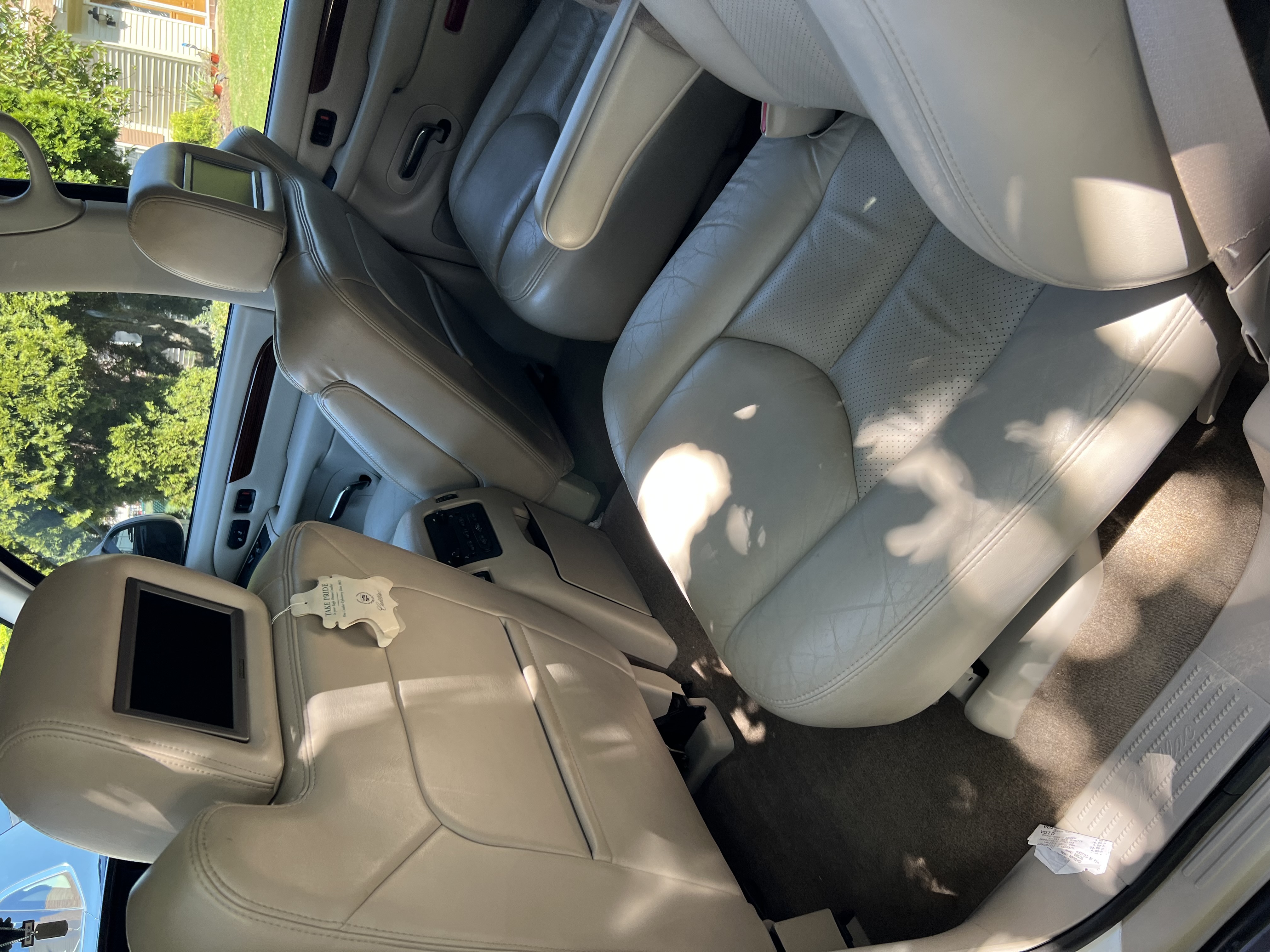 Used 2004 Cadillac Escalade AWD image 19