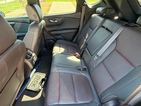 Used 2021 Chevrolet Blazer RS w/ Enhanced Convenience Package FWD image 16