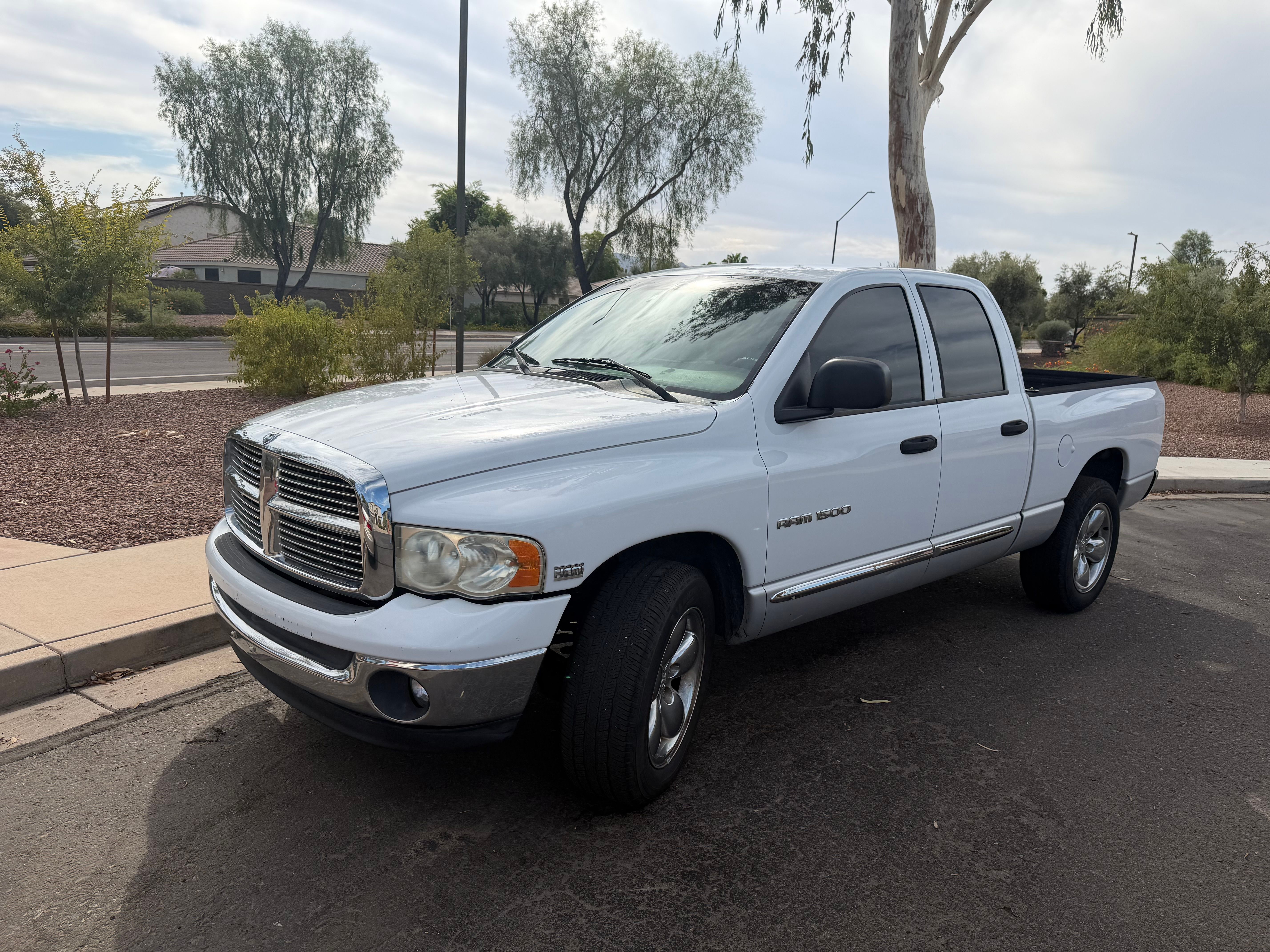 Used 2004 Dodge Ram 1500 Truck SLT w/ Trailer Tow Group RWD image 1