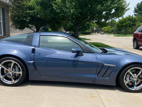 Used 2011 Chevrolet Corvette Grand Sport w/ Preferred Equipment Group RWD image 9