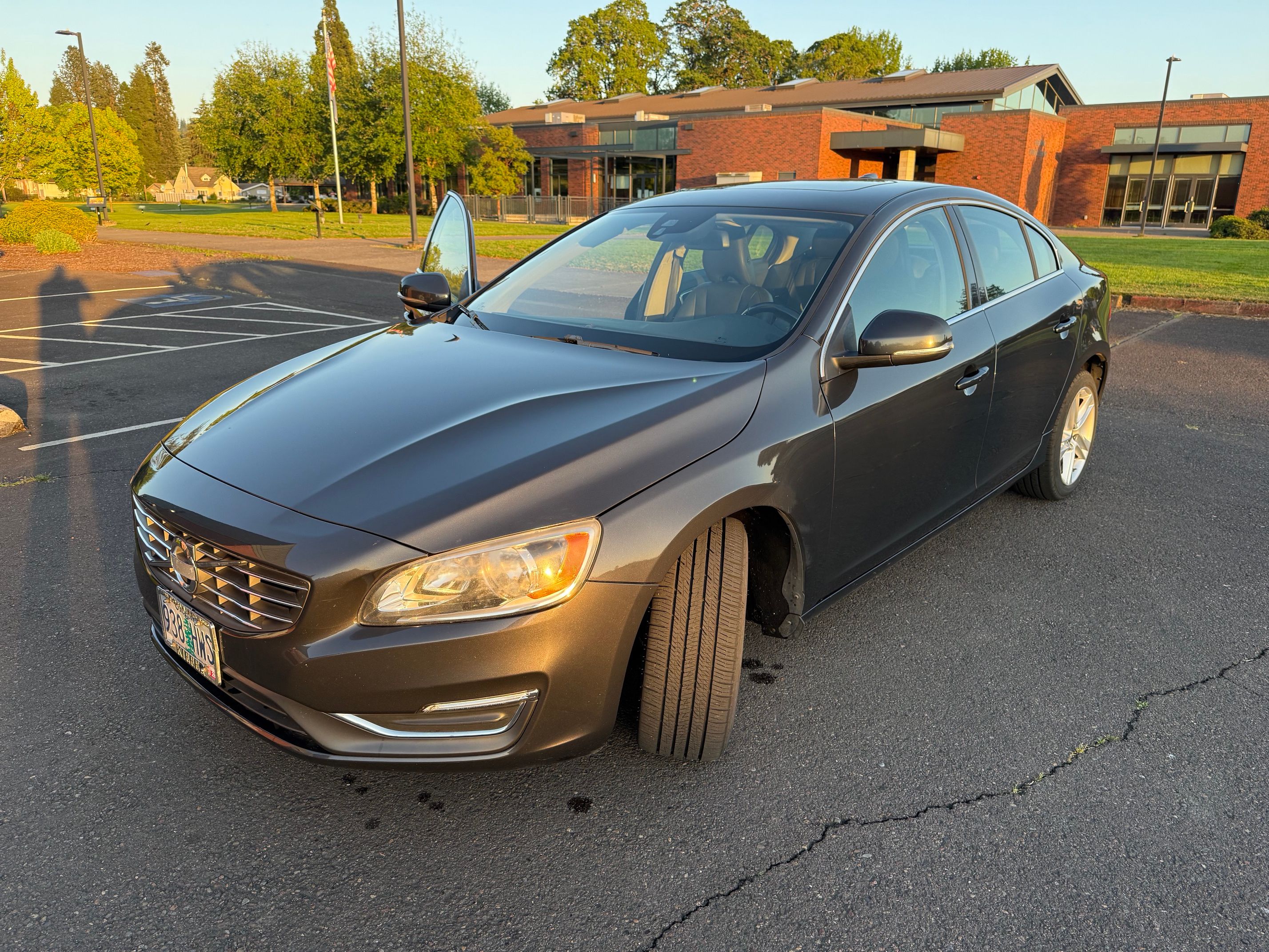 Used 2015 Volvo S60 T5 Premier AWD/4WD image 4