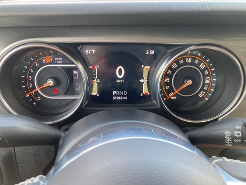 Used 2020 Jeep Wrangler Unlimited Sahara w/ Uconnect 4C Nav & Sound Group image 17