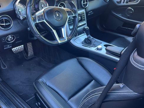 Used 2013 Mercedes-Benz SLK 250 image 9