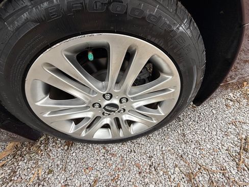 Used 2013 Lincoln MKZ image 10