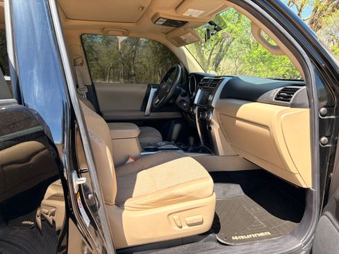 Used 2012 Toyota 4Runner SR5 w/ Convenience Pkg image 20