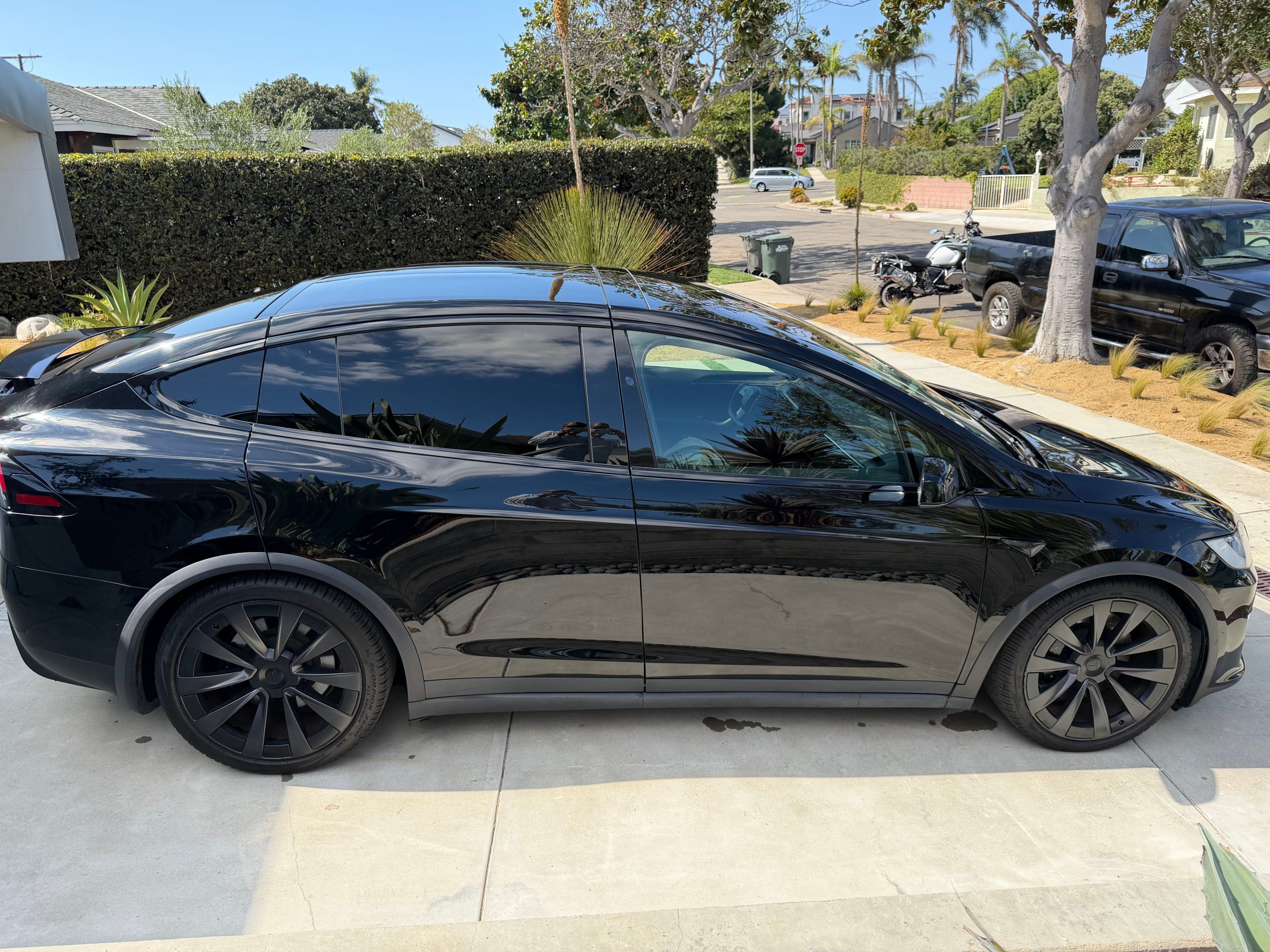 Used 2023 Tesla Model X AWD/4WD image 1