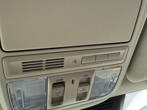 Used 2019 Honda CR-V EX-L image 2