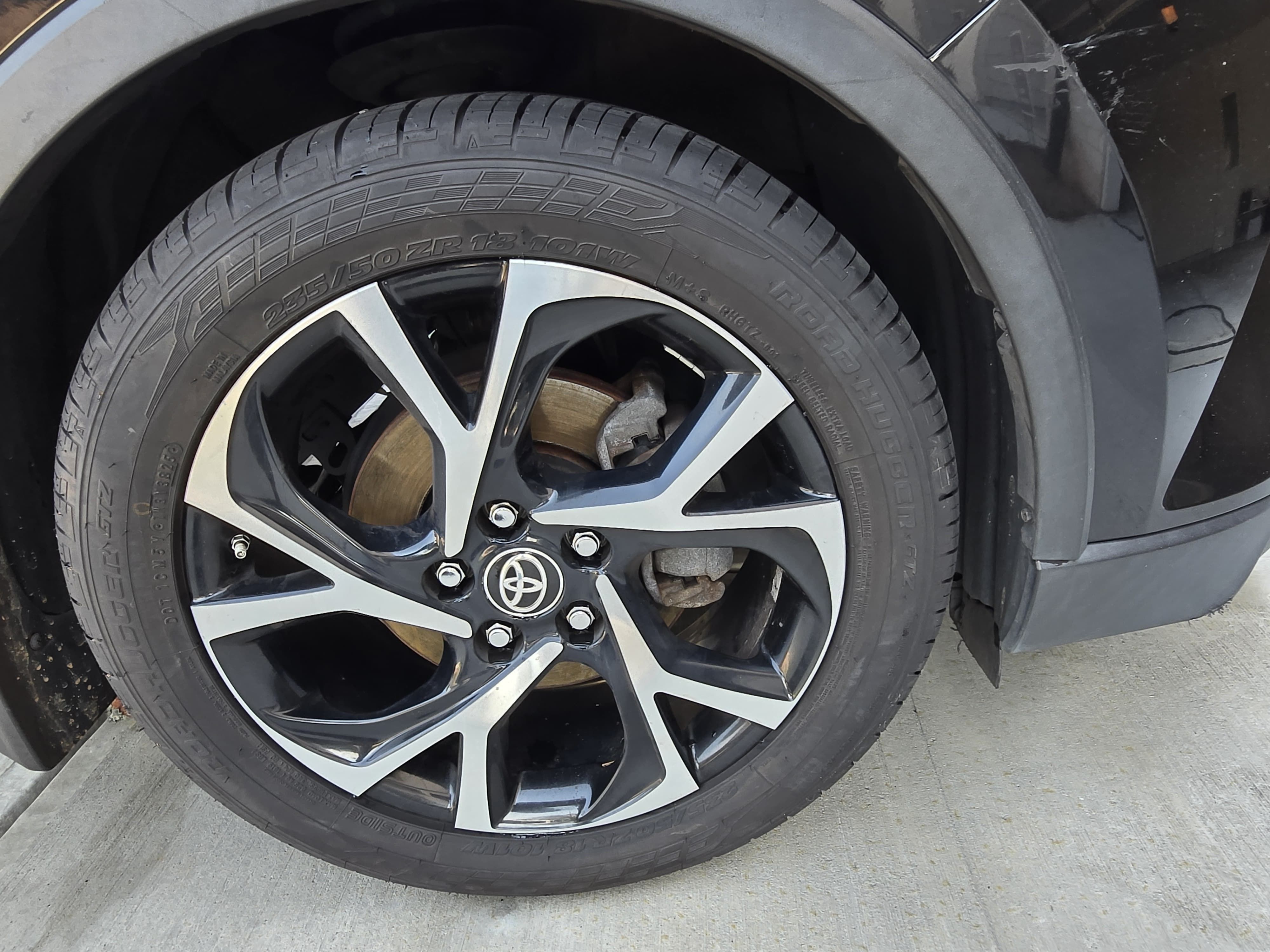 Used 2018 Toyota C-HR XLE FWD image 27