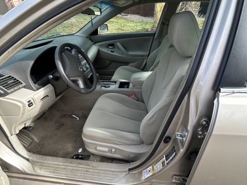 Used 2009 Toyota Camry LE image 5