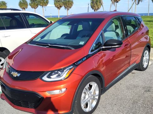 Used 2020 Chevrolet Bolt LT image 4