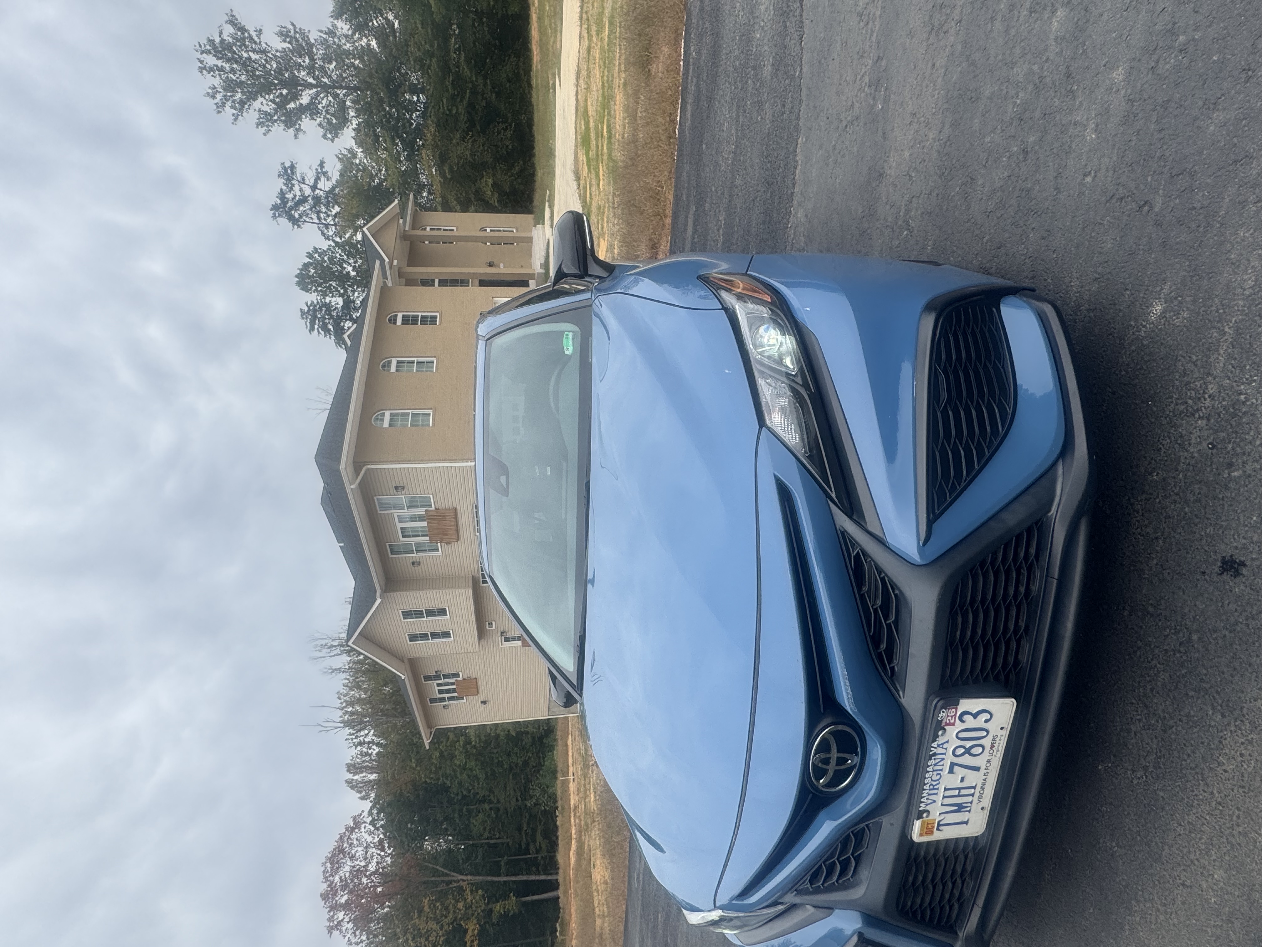 Used 2024 Toyota Camry SE w/ Cold Weather Package FWD image 4