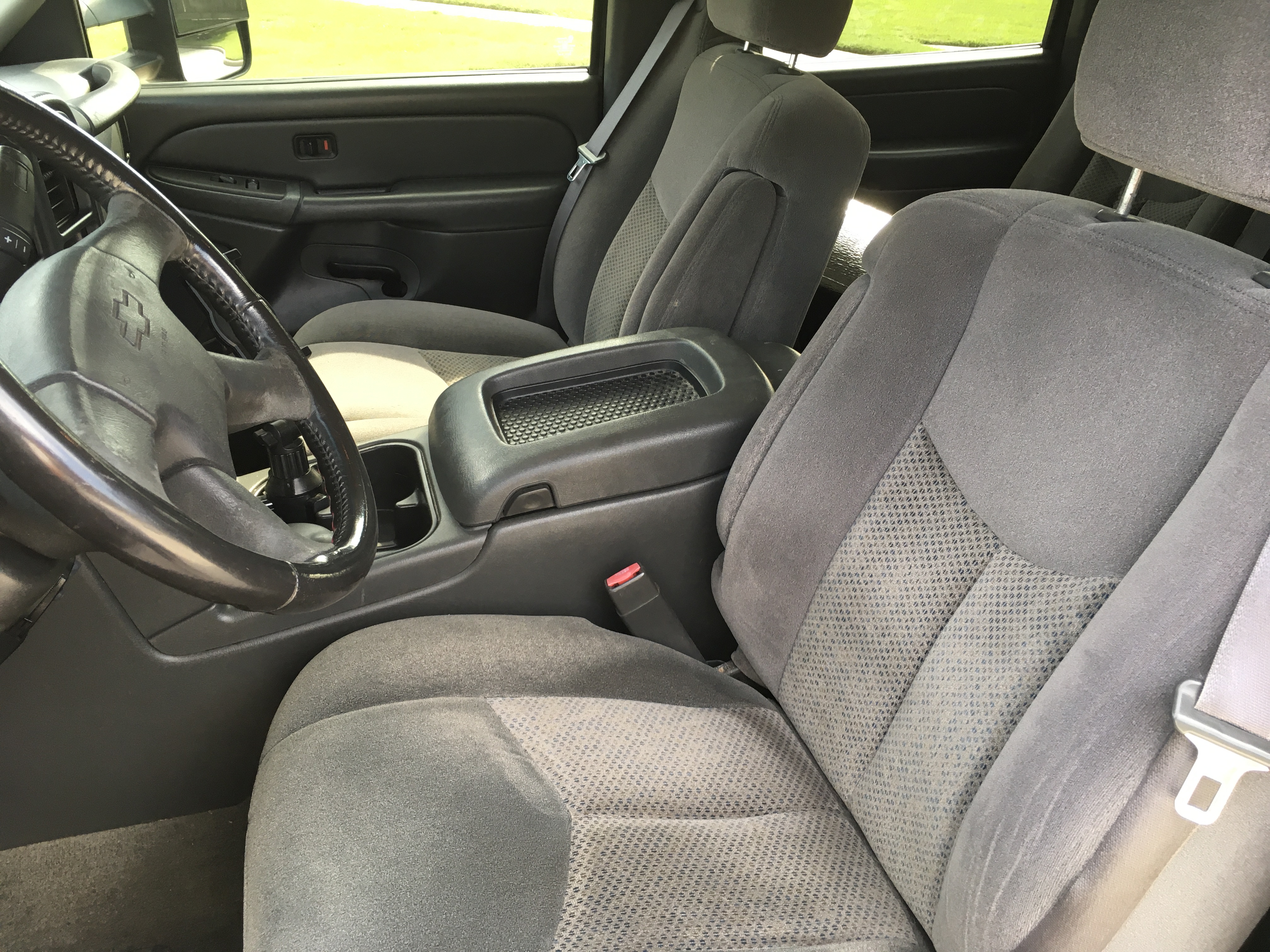 Used 2006 Chevrolet Silverado 2500 LT w/ Heavy-Duty Power Package RWD image 11