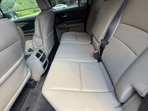 Used 2017 Honda Ridgeline RTL-T image 8