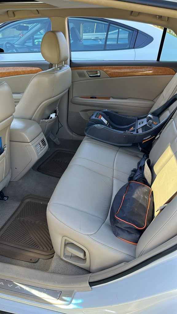 Used 2006 Toyota Avalon XLS FWD image 10