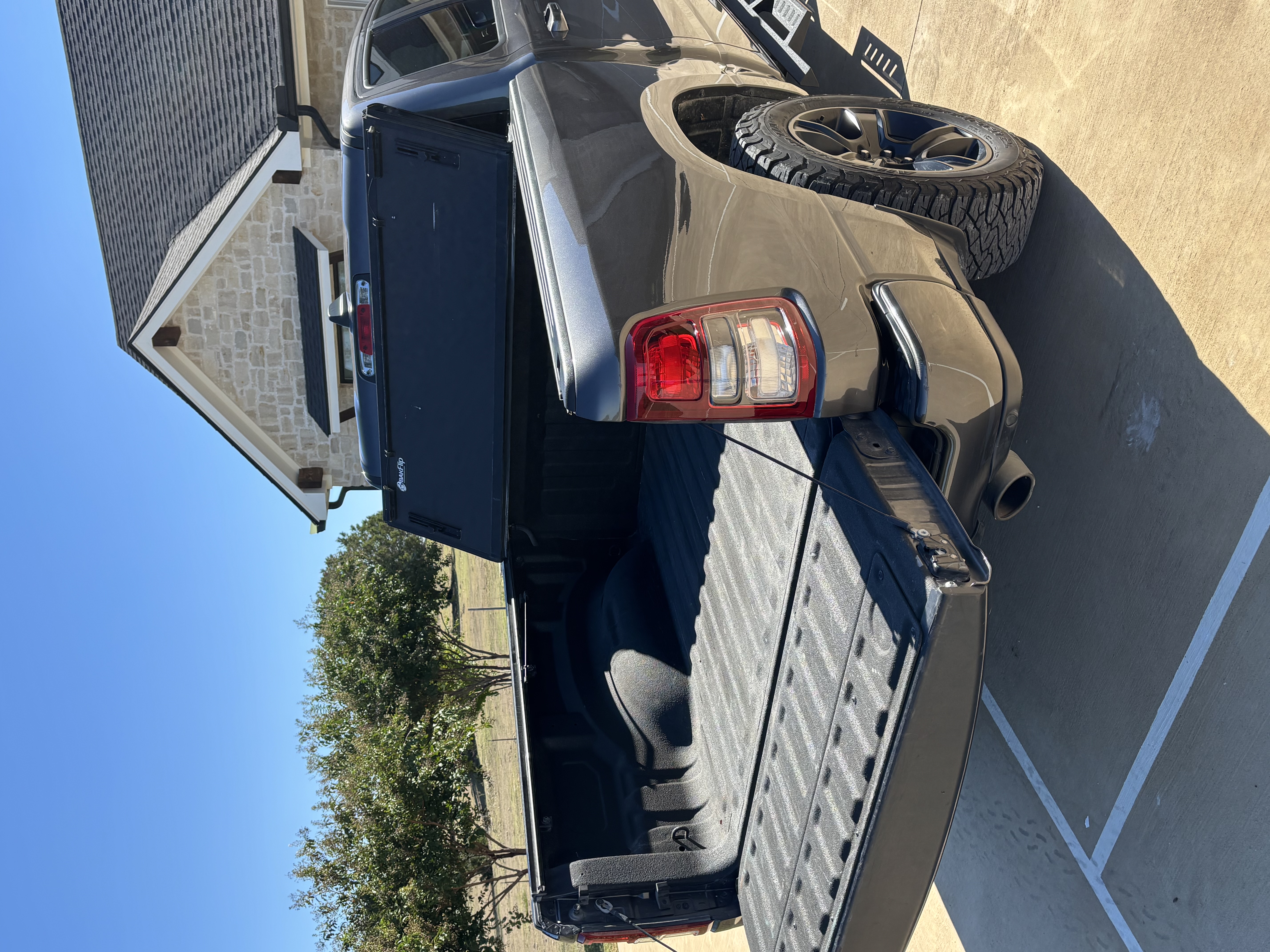 Used 2022 RAM 1500 Lone Star AWD/4WD image 6