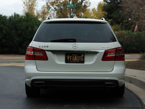 Used 2011 Mercedes-Benz E 350 4MATIC Wagon image 6