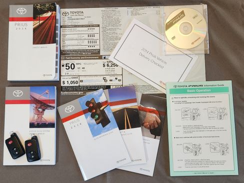 Used 2014 Toyota Prius Two image 13