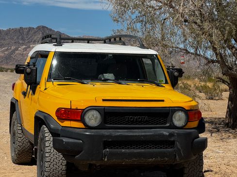 Used 2007 Toyota FJ Cruiser 4WD image 4