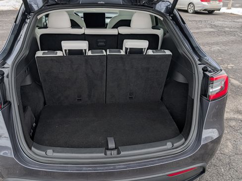 Used 2023 Tesla Model Y Long Range image 4