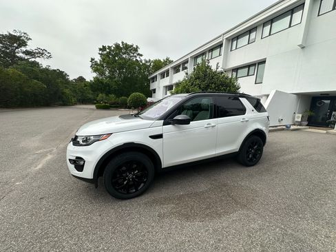 Used 2019 Land Rover Discovery Sport HSE image 15