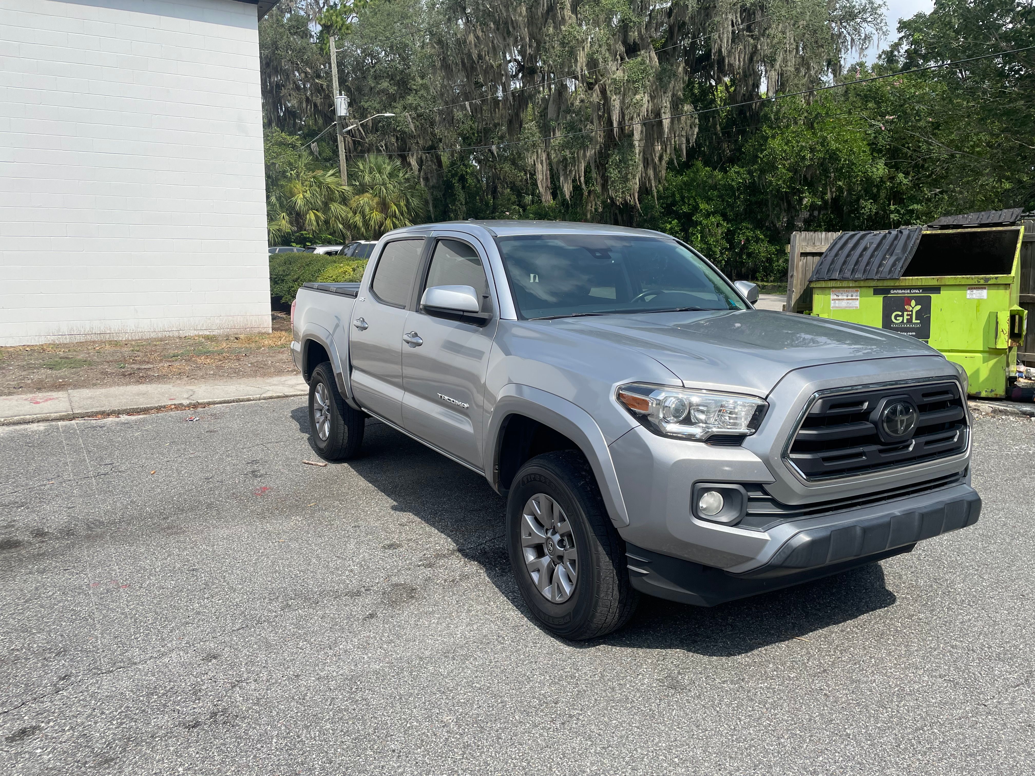 Used 2018 Toyota Tacoma SR5 RWD image 4