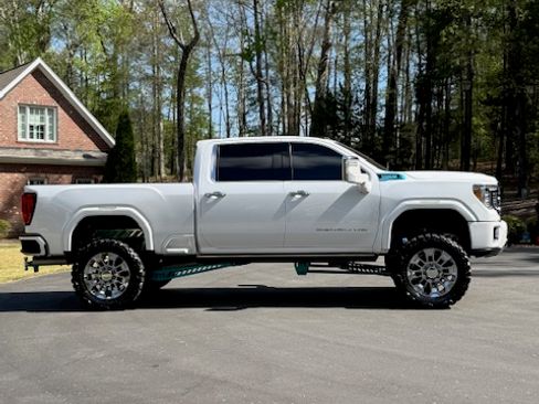 Used 2022 GMC Sierra 2500 Denali AWD/4WD image 9