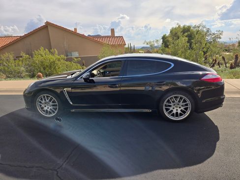Used 2010 Porsche Panamera 4S image 2